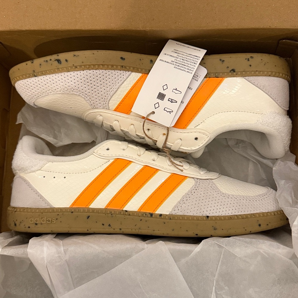 ADIDAS BREAKNET SLEEK FLATFORM SNEAKERS 8.5 White/ Orange with speck gum bottom